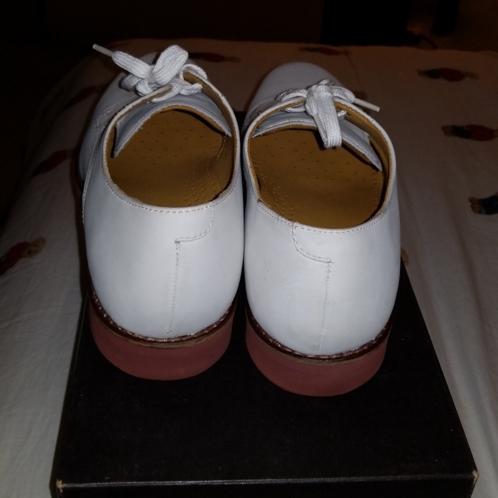 Shoes - Picture 4 of 8